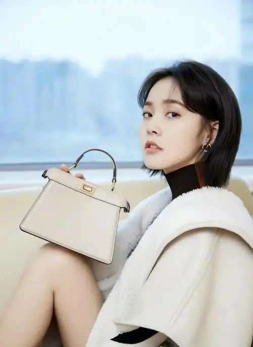 回顾张佳宁撮合母亲二婚和继父好如亲生父女再婚家庭也很幸福