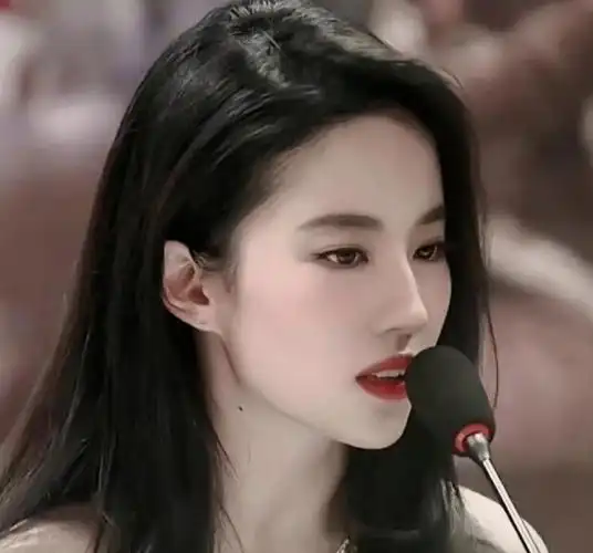 刘亦菲有哪些图适合做头像? - 知乎