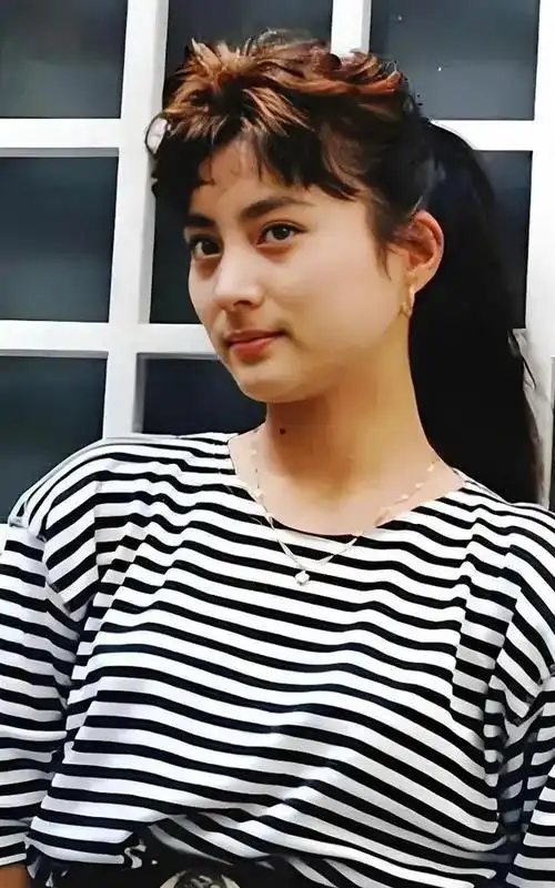 李玲玉:年轻时的甜妹,如今徐娘半老,风采依旧!