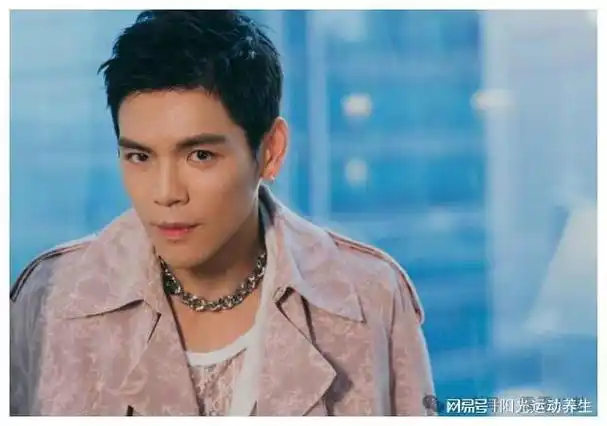 八卦:刘学义,虞书欣,戚薇,向佐,华晨宇,胡连馨,龚俊,肖战