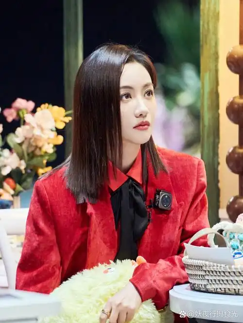 明星大侦探,蓉,看不惯的这1点,恰是职场的普遍生态 杨蓉在节目中提到