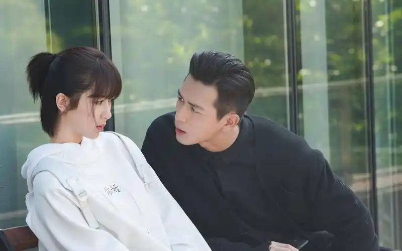 亲爱的热爱的童颜夫妇甜蜜剧照