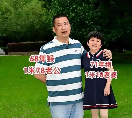 回顾118米袖珍母亲冒险产子儿子长到1米814岁考上西安交大