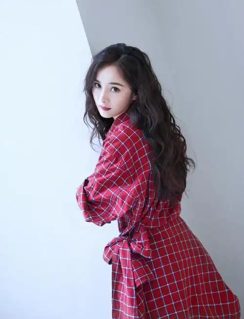 杨幂性感养眼写真图片39