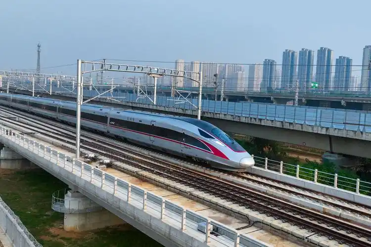 成都至宜宾高速铁路进入运行试验阶段