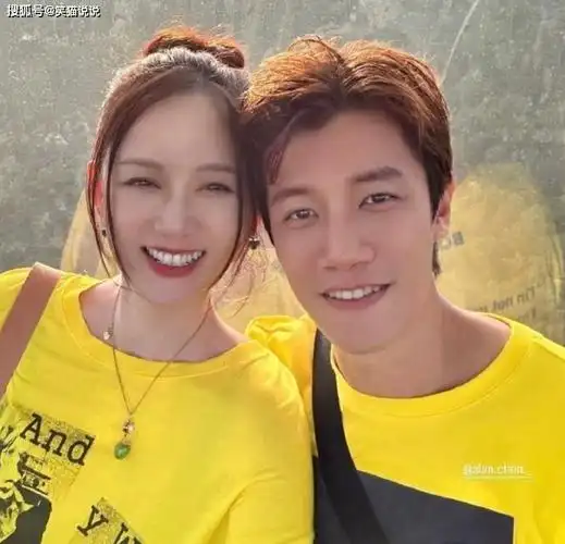 原创陈乔恩晒自拍视频怼脸拍状态佳丈夫艾伦同框出镜好恩爱