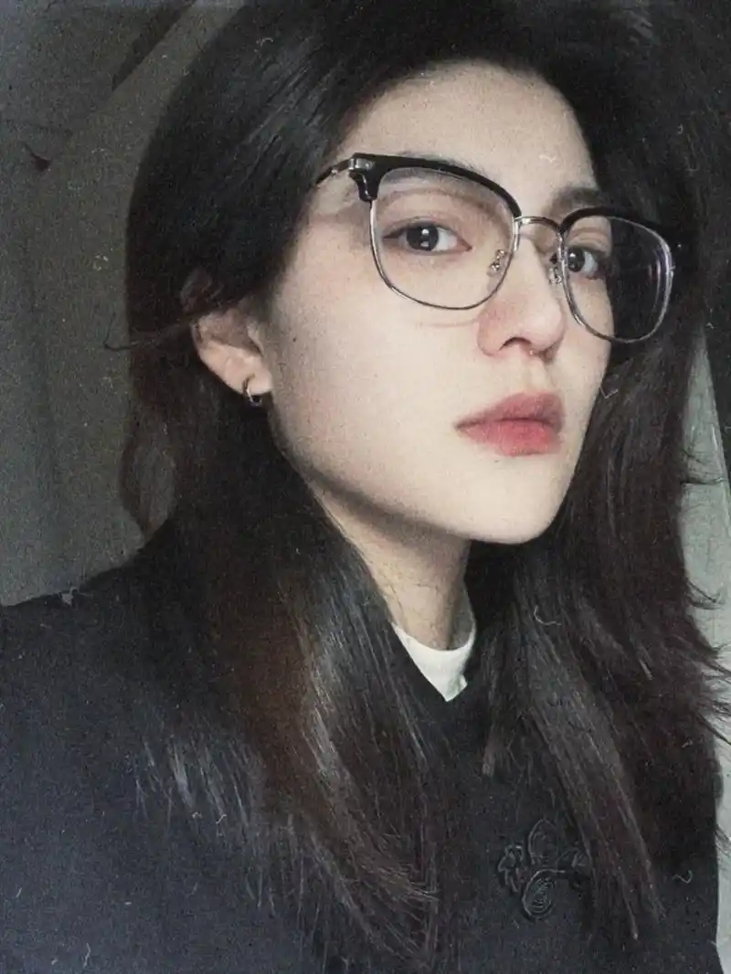 半框加持 #猛z #分享照片 #半框眼镜 - 抖音