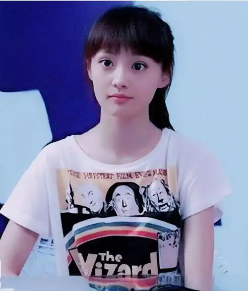 郑爽出道前的照片如仙女一样.