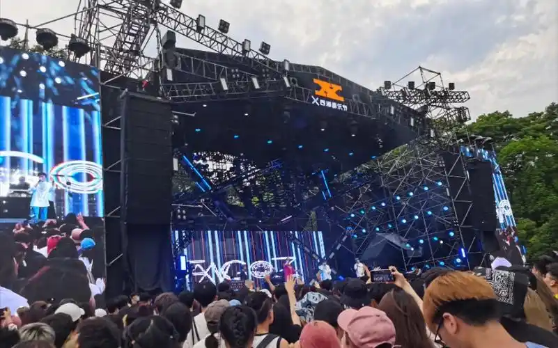 摊爸巨嗨现场! tangoz 2021西湖音乐节 love paradise 这里是杭州