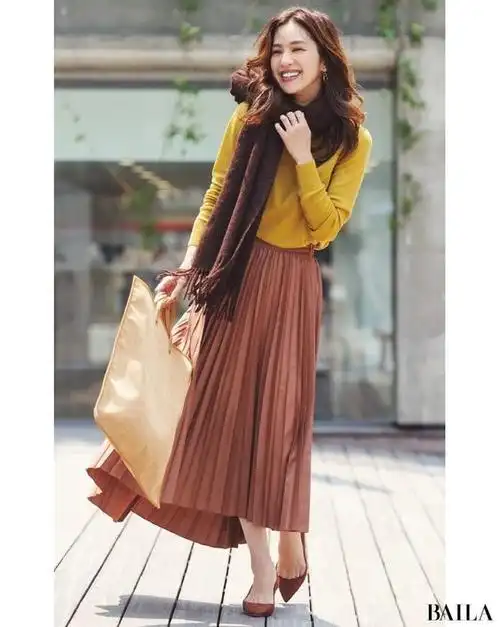 一个好的衣服,讲究的就是色彩的组合,你要是一味地忽视色彩的运用,一