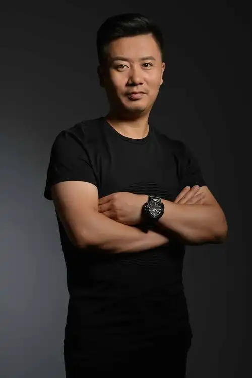 frankstudio—人像拍摄 设计师右尔|摄影|人像摄影|luffy_suk_原创作