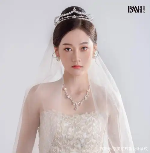 2021年秋季最流行的新娘造型,气质百搭,国庆结婚赶紧安排上