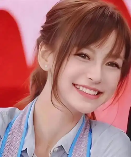 终于明白黄晓明为何选择杨颖,这颜值谁看了不迷糊?真的很"嫩"