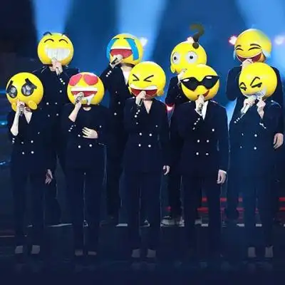 我的未来不是梦 (live伴奏)_蒙面合唱团_高音质在线试听_我的未来不是