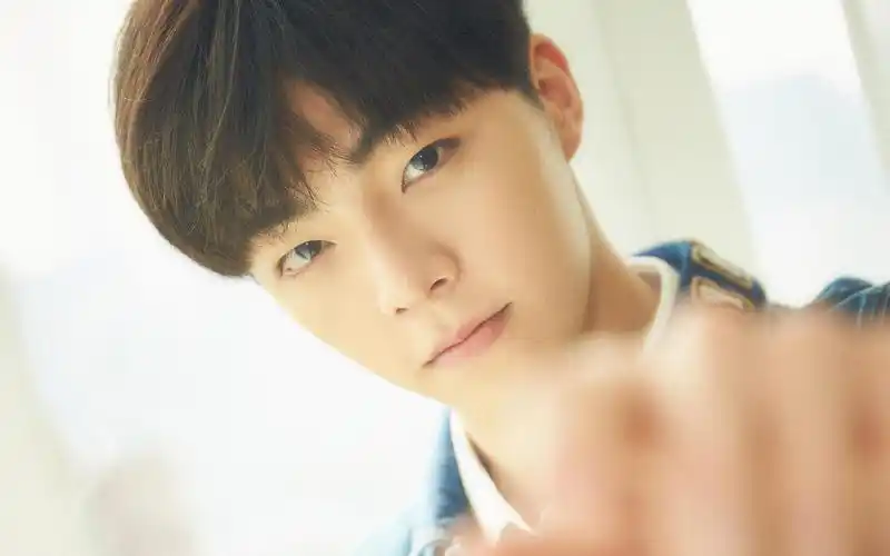 陈立农最帅可爱写真图片桌面壁纸