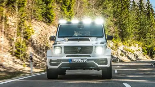 这奔驰大g改得帅!太漂亮啦!