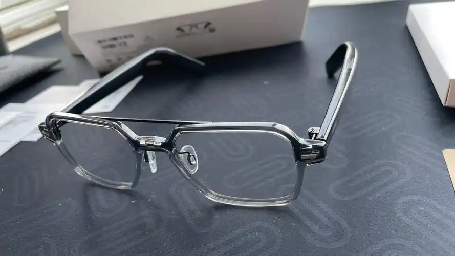 出个华为智能眼镜三代飞行员款