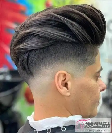 时尚男士莫西干短发三面剃寸头帅气设计