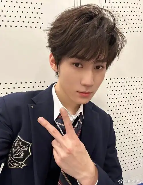 张真源0416生日快乐#98愿你能做披荆斩棘的大英雄,也能是被人疼爱