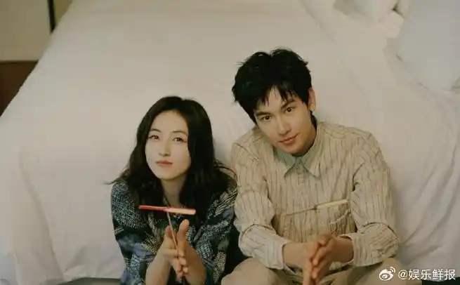 好六520发了张子枫胡先煦拍立得##你好星期六