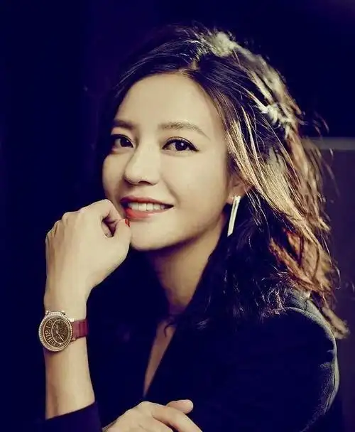 网曝赵薇已失联赵薇连夜逃往国外娱乐圈47人可能受牵连