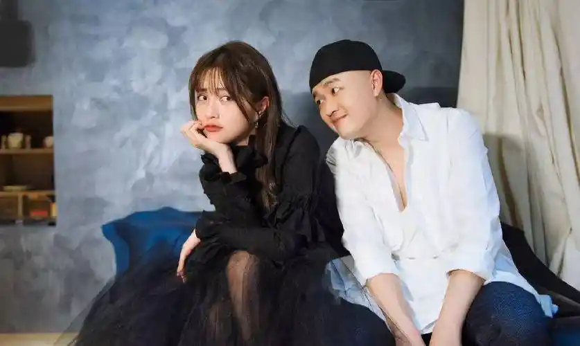 包贝尔被质疑抄袭,结个婚也惹争议,温和的他为何流年不利?