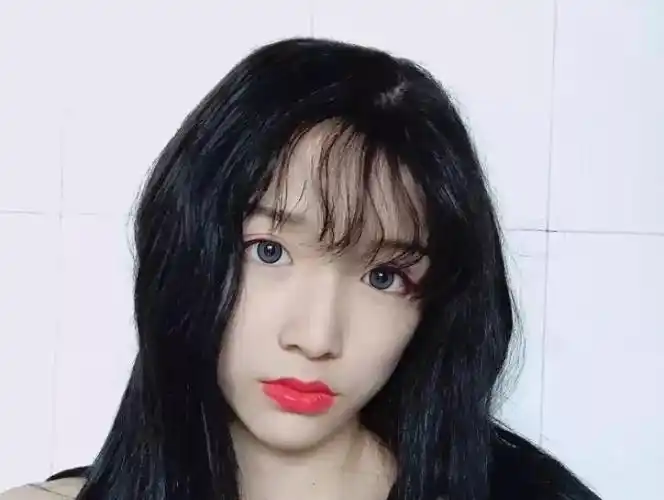 国服扳手丨14岁留长发穿女装美过所有女同学第一批00后已经伪娘了