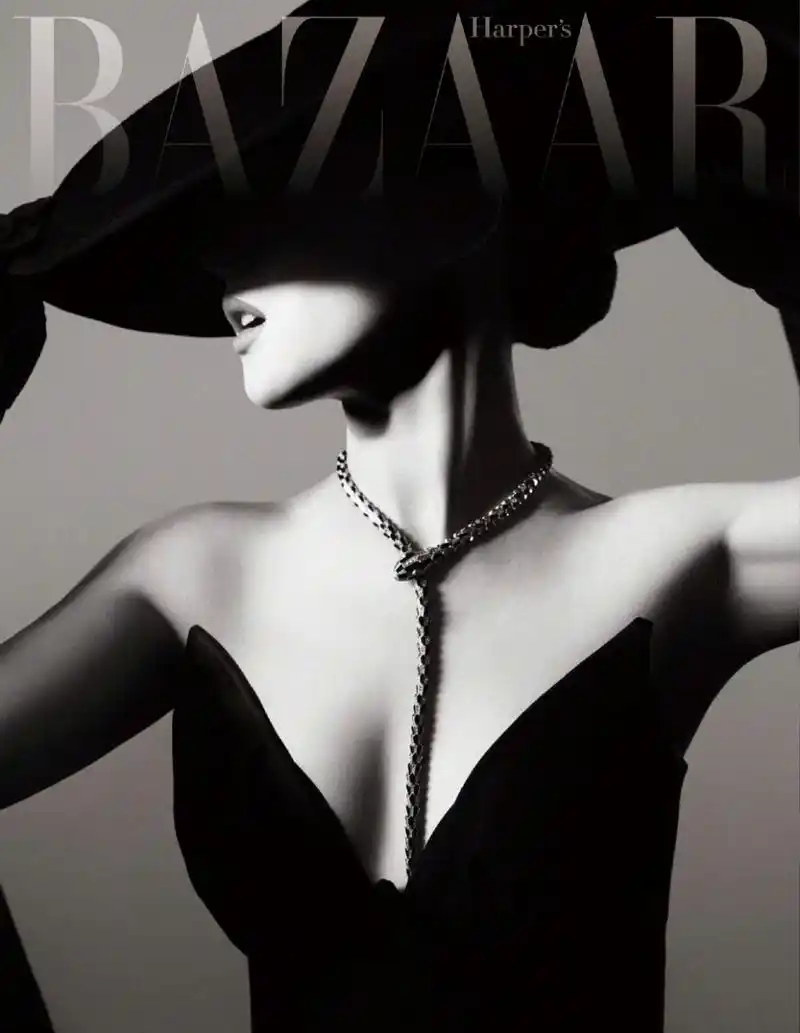 刘亦菲时尚芭莎4月刊封面