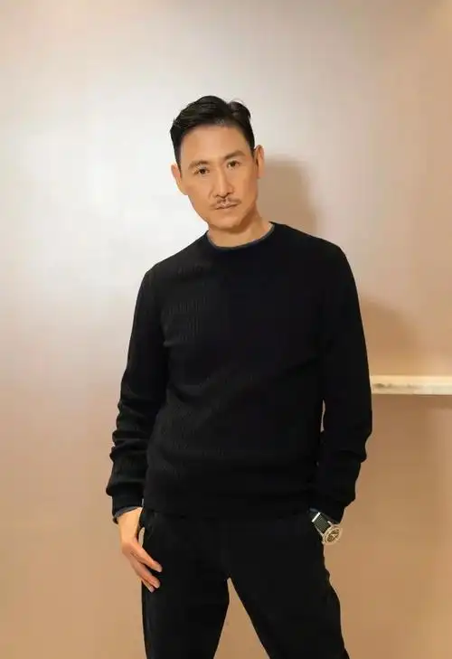 2021年,张学友年满60岁,人生开始步入老年.