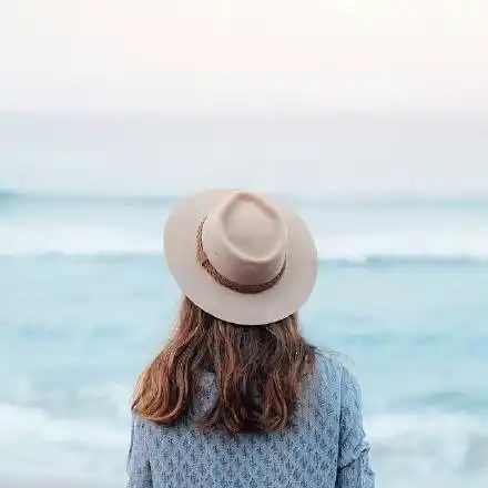 女生头像 文艺大海背影