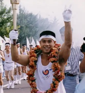 李宁说:"我一直在生活,一直在工作.我没有太多有趣的事情.