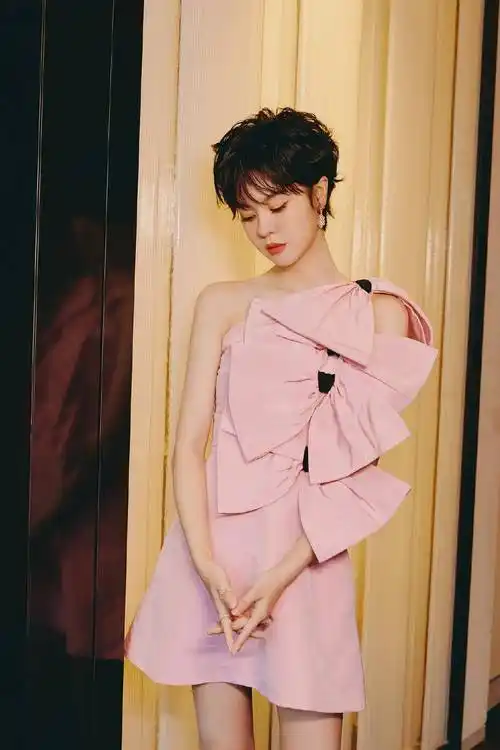 蒋勤勤作风大改,郁可唯脚指甲是败笔,倪妮艳压群芳_赵今麦_周也_造型