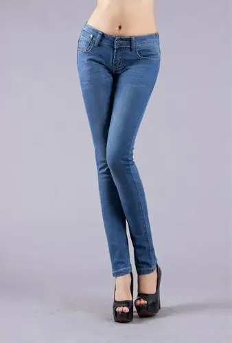 品牌女装牛仔裤批发 韩版女式小脚牛仔裤潮