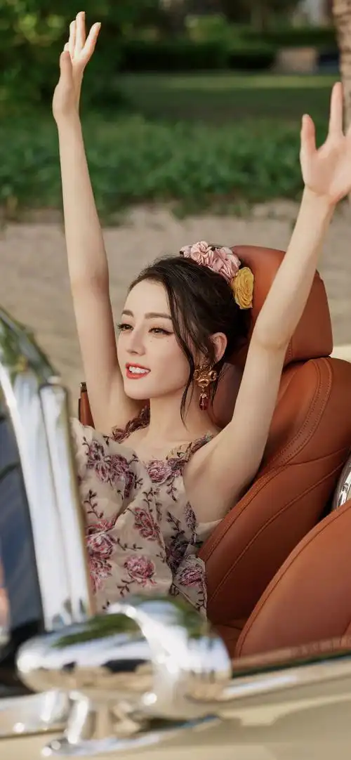 迪丽热巴锁屏壁纸