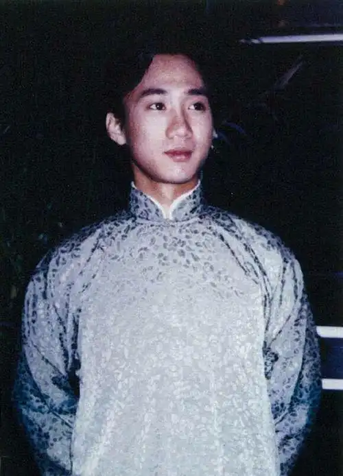 资深乐迷收藏的beyond早期黄家驹罕见照片(上)