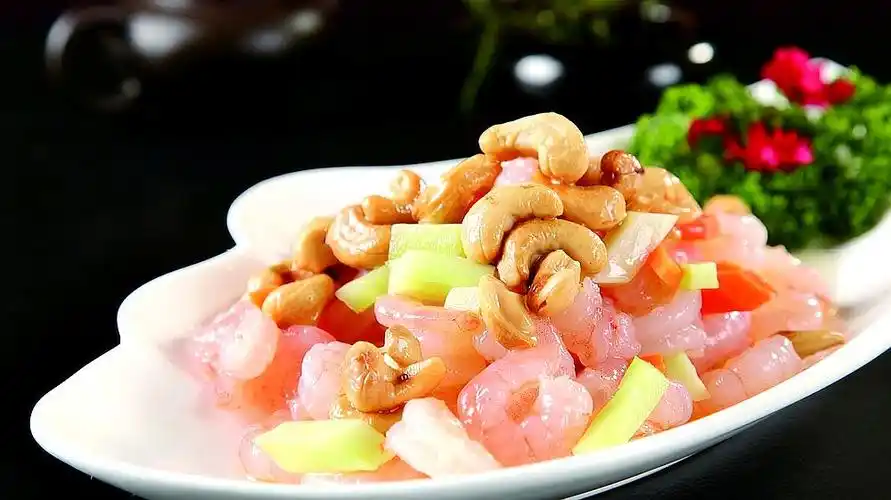 腰果虾仁的正宗做法(腰果虾仁的正宗做法饭店)