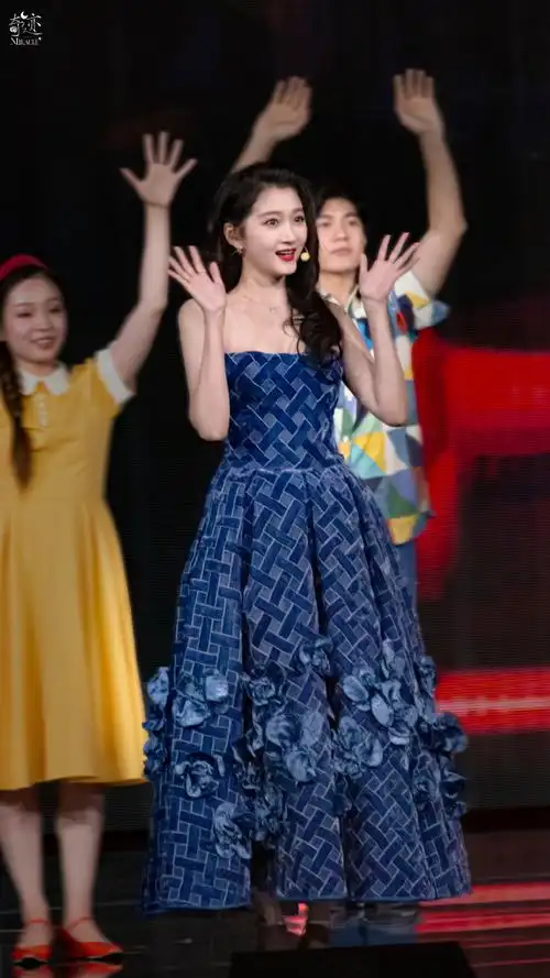 郑恺回应和关晓彤钟楚曦娜扎同框