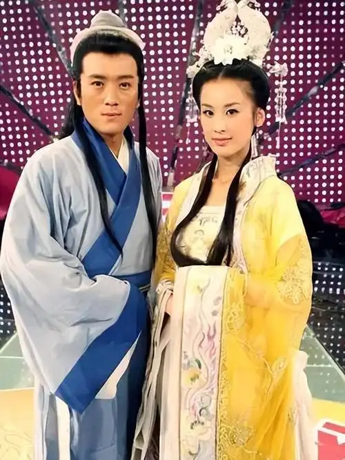 黄圣依个人资料简介:出道即巅峰,嫁豪门隐婚8年背负骂名,如今生活怎么