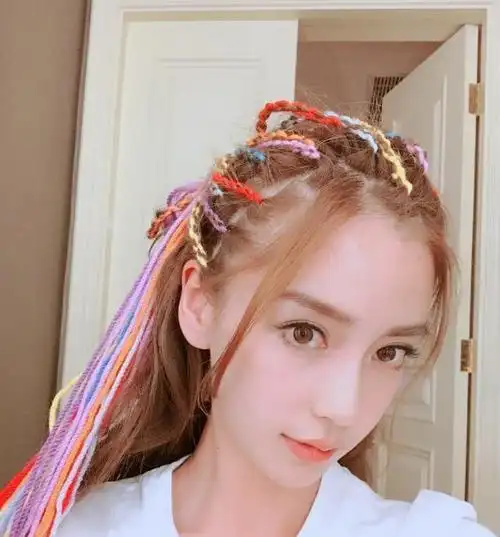 发型 baby又带火了一种发型叫:"蝴蝶头",洋气减龄,潮人都纷纷跟风