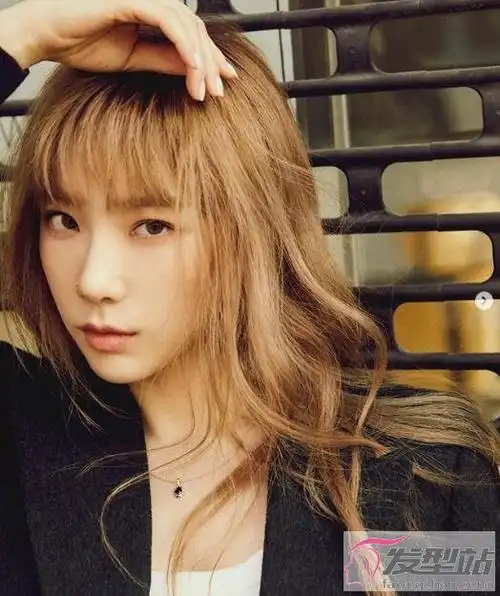 女生发色棕色有几种这5款棕发色显白又减龄