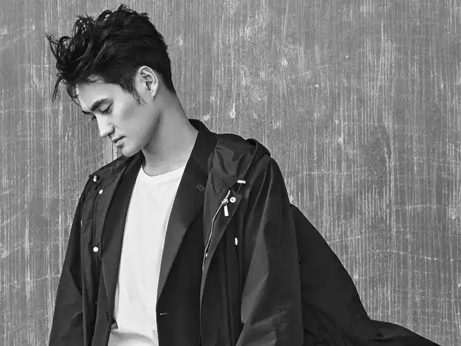 型男袁弘帅气黑白写真高清桌面壁纸