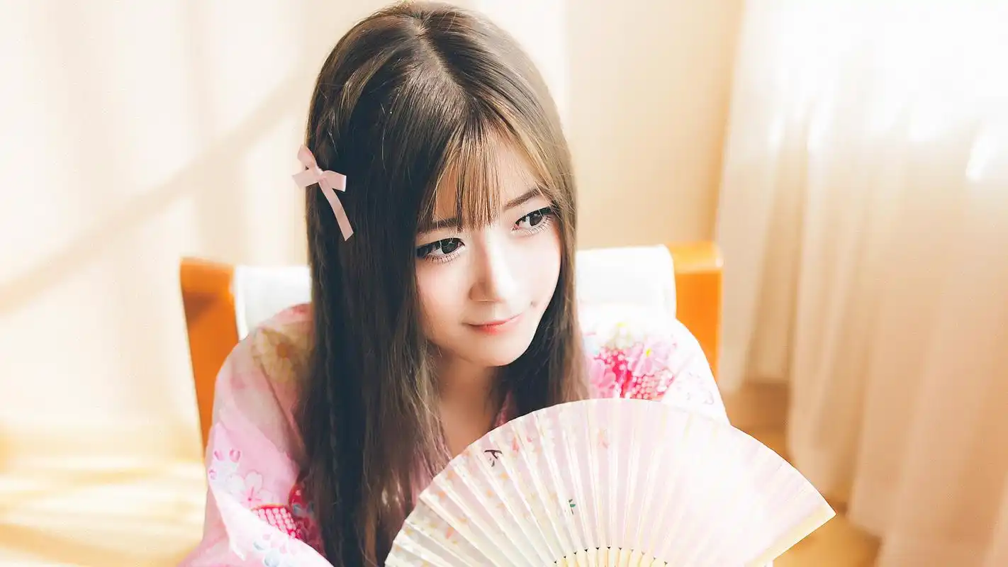 长发和服美女唯美写真图片桌面壁纸