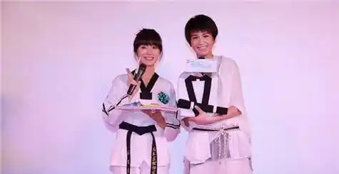 胡冰卿和胡玉洁是姐妹,她们都按照自己的意愿选择了未来的道路,如今