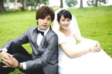 贺军翔老婆女儿照片曝光,曝贺军翔老婆个人资料背景及恋爱过程