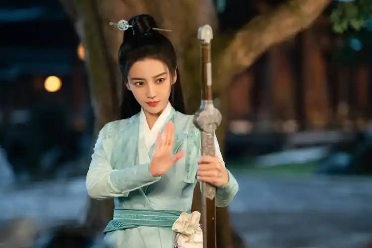 angelababy新剧尘缘开播双剧同播霸屏今夏