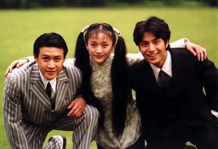 《像雾像雨又像风》:繁花一时,忽又残落一地_mtime时光网