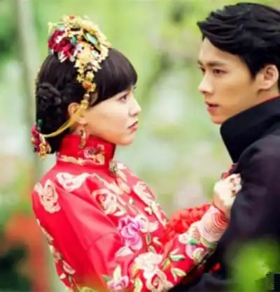 【图】李易峰和唐嫣婚纱照曝光  两人唯美婚纱照被赞很般配