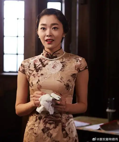 宋轶男友视角随拍#宋轶旗袍肉丝剧照生图