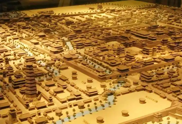 后羿,又称"夷羿",相传是夏朝时期东夷部落的首领,善于射箭.