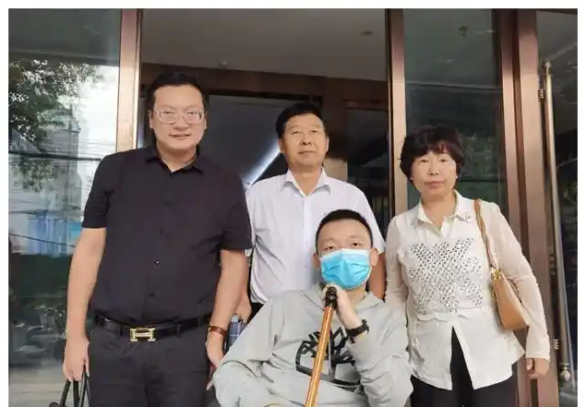 错换人生28年的郭威舅舅:姚策推迟落实房产和赔偿,许敏被人欺负